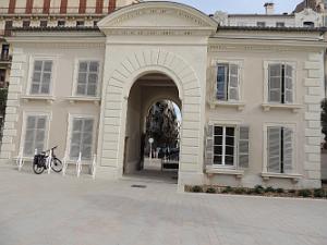 14 Ancien entree de Hopital Chalucet